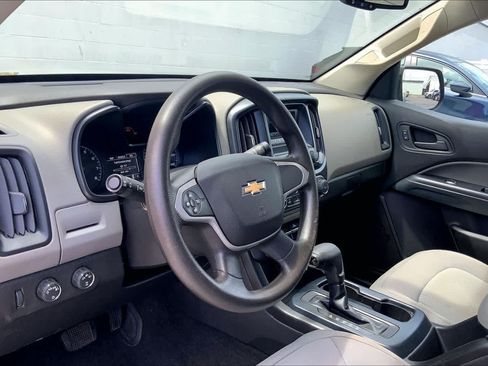 Used 2016 Chevrolet Colorado W/T w/ WT Convenience Package AWD/4WD image 2