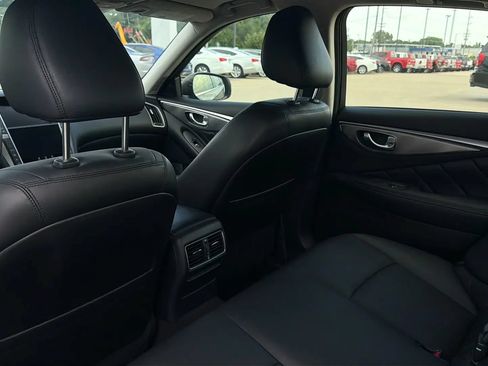 Used 2016 INFINITI Q50 3.0t Premium w/ 3.0T Premium Plus Package AWD/4WD image 43
