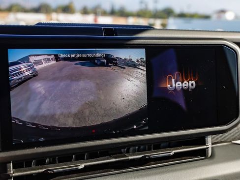 New 2025 Jeep Wrangler Rubicon w/ Xtreme 35 Tire Package image 25