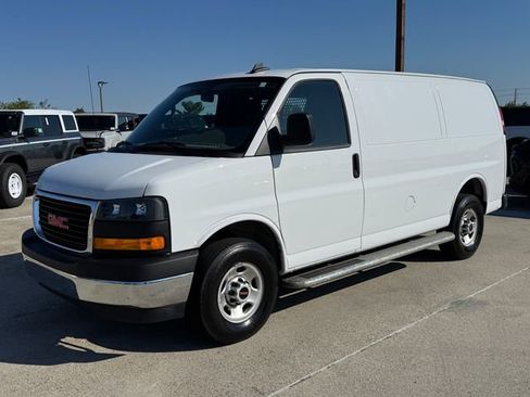 Used 2024 GMC Savana 2500 w/ Driver Convenience Package RWD image 11