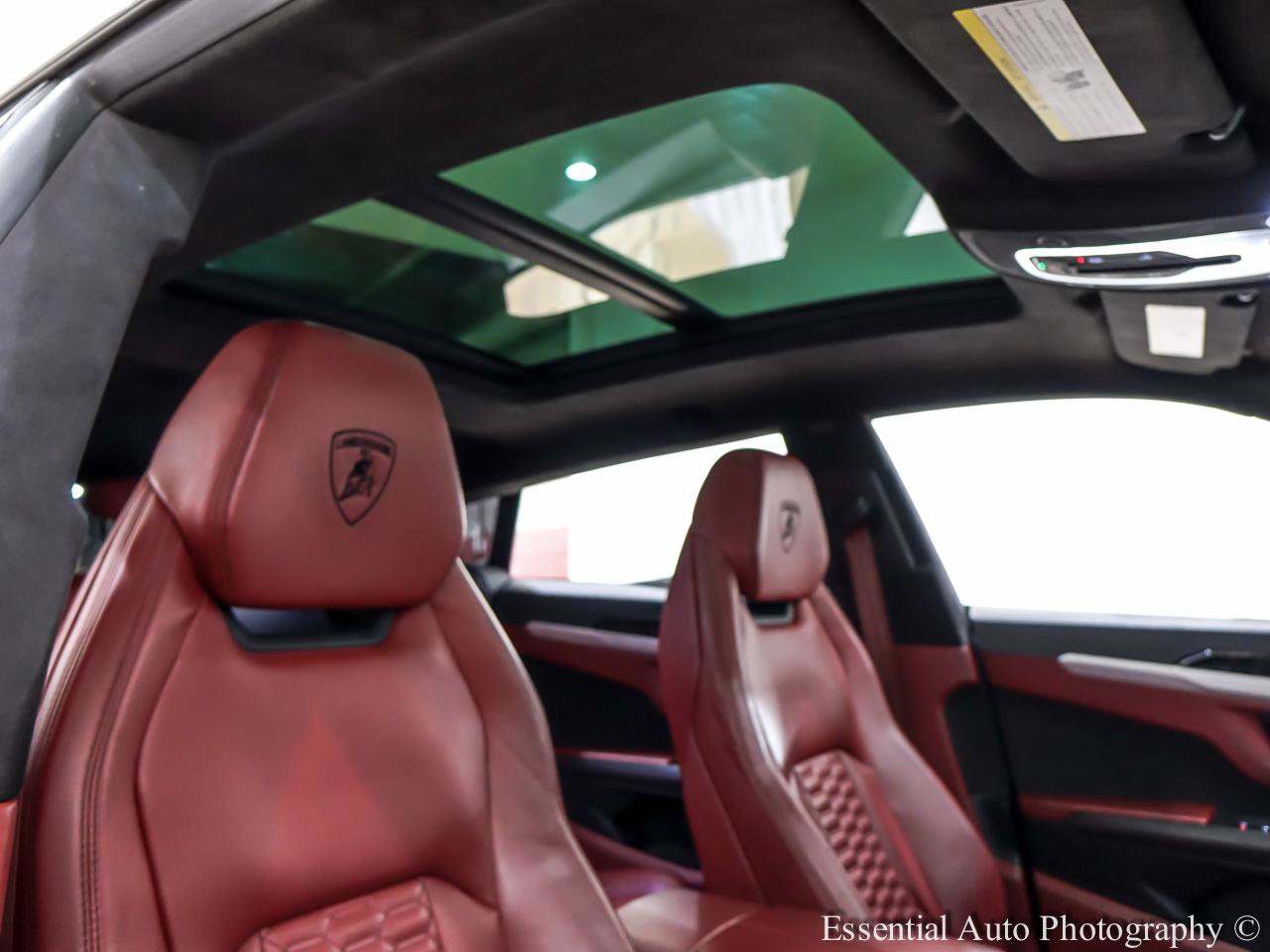 Used 2021 Lamborghini Urus AWD/4WD image 38