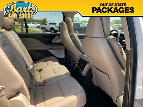 Used 2020 Lincoln Aviator Reserve w/ Equipment Group 202A AWD/4WD image 12