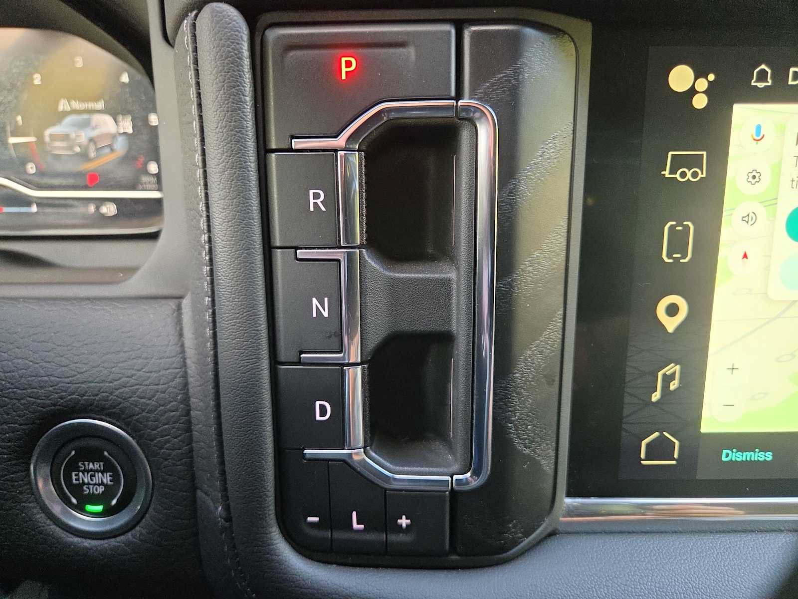 Used 2022 GMC Yukon Denali AWD/4WD image 16