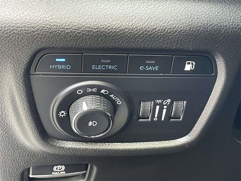 Used 2022 Jeep Grand Cherokee Limited 4xe image 50