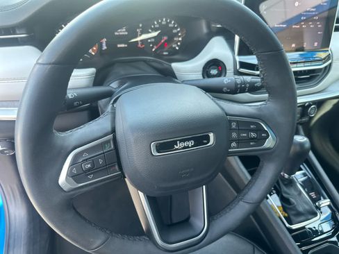 Used 2025 Jeep Compass Limited AWD/4WD image 21