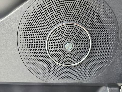 Used 2024 Ford Expedition Limited image 35