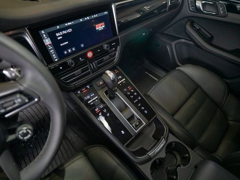 New 2026 Porsche Macan image 26