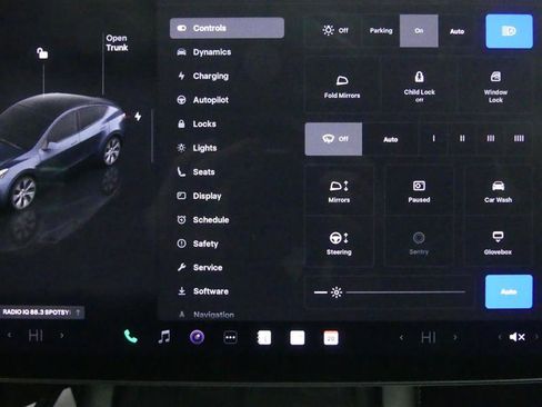 Used 2024 Tesla Model Y 2WD image 15