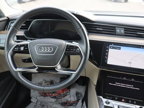 Used 2022 Audi e-tron Premium Plus w/ Premium Plus Package image 10