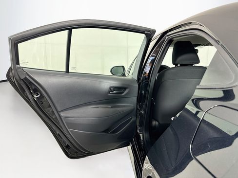 Used 2025 Toyota Corolla LE FWD image 25