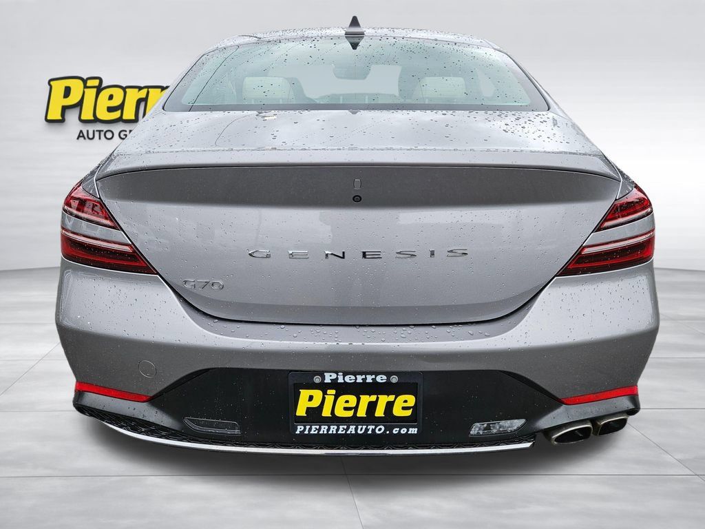 Used 2023 Genesis G70 2.0T RWD image 9
