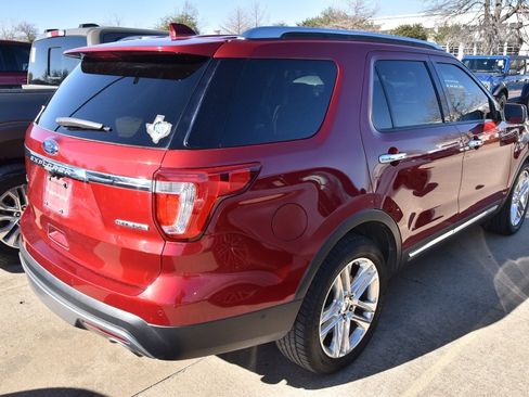 Used 2016 Ford Explorer Limited w/ Equipment Group 301A image 5