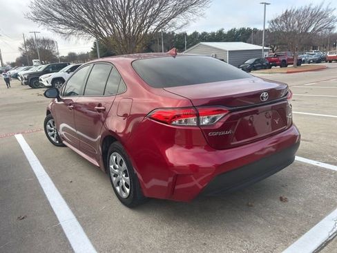 Used 2023 Toyota Corolla LE image 5