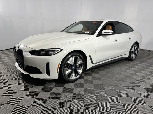 Used 2023 BMW i4 eDrive35 w/ Premium Package image 3