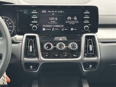 Used 2023 Kia Sorento LX image 15