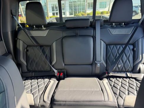 New 2026 Chevrolet Silverado 3500 High Country w/ High Country Premium Package image 21