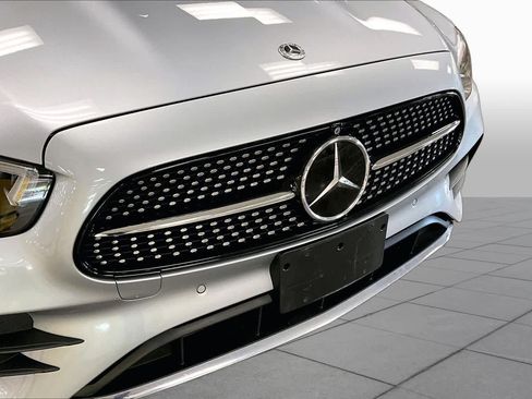 Used 2023 Mercedes-Benz E 350 4MATIC Sedan image 32