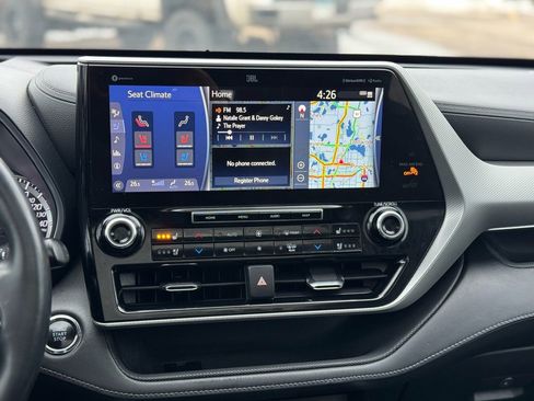 Used 2022 Toyota Highlander Limited image 15