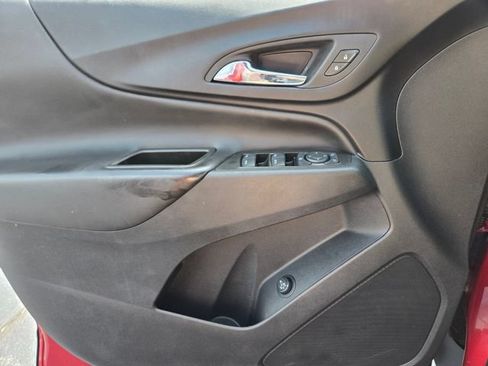 Used 2023 Chevrolet Equinox LT AWD/4WD image 35