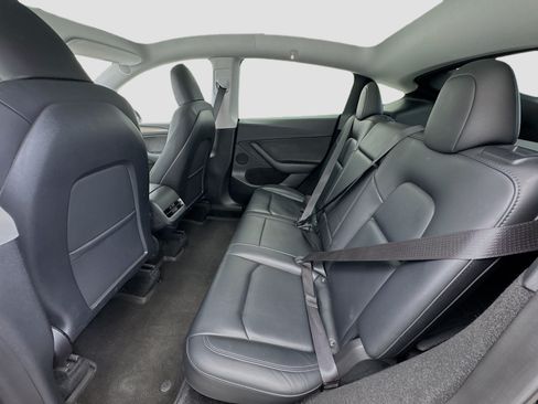 Used 2023 Tesla Model Y Performance AWD/4WD image 16