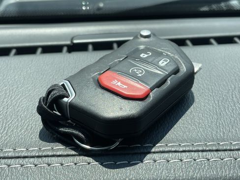 Used 2023 Jeep Wrangler Unlimited Rubicon w/ LED Lighting Group AWD/4WD image 27