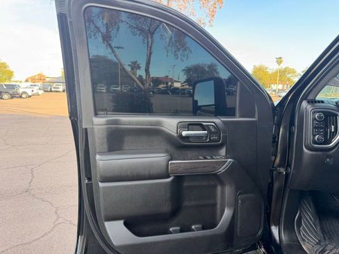 Used 2020 Chevrolet Silverado 2500 LTZ w/ LTZ Plus Package image 21