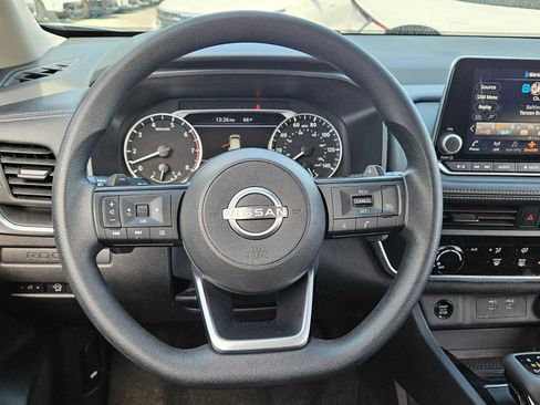 Used 2024 Nissan Rogue S FWD image 21