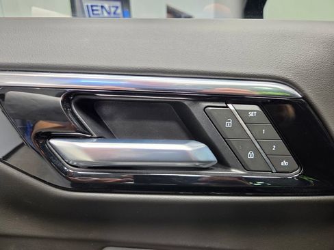Used 2025 Chevrolet Tahoe RST w/ RST Capability Package AWD/4WD image 25