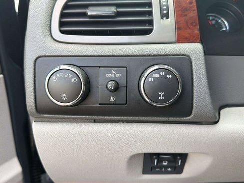 Used 2012 Chevrolet Avalanche LT w/ All-Star Edition AWD/4WD image 28