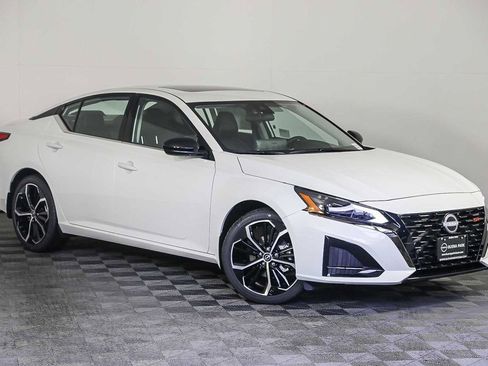 New 2025 Nissan Altima 2.5 SR w/ SR Premium Package image 1