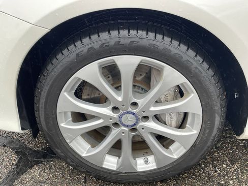 Used 2017 Mercedes-Benz E 400 E 400 Luxury image 38