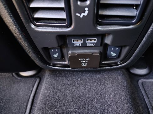 Certified 2024 Dodge Durango GT image 25