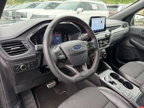 Used 2023 Ford Escape ST-Line w/ Cold Weather Package image 10
