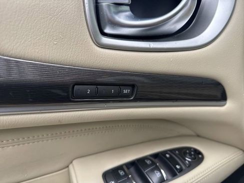 Used 2019 INFINITI QX60 Luxe w/ Essential Package image 10