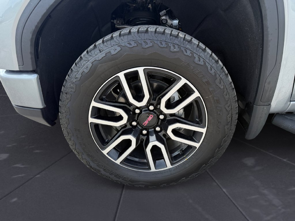 Used 2026 GMC Sierra 1500 AT4 w/ AT4 Premium Package AWD/4WD image 14