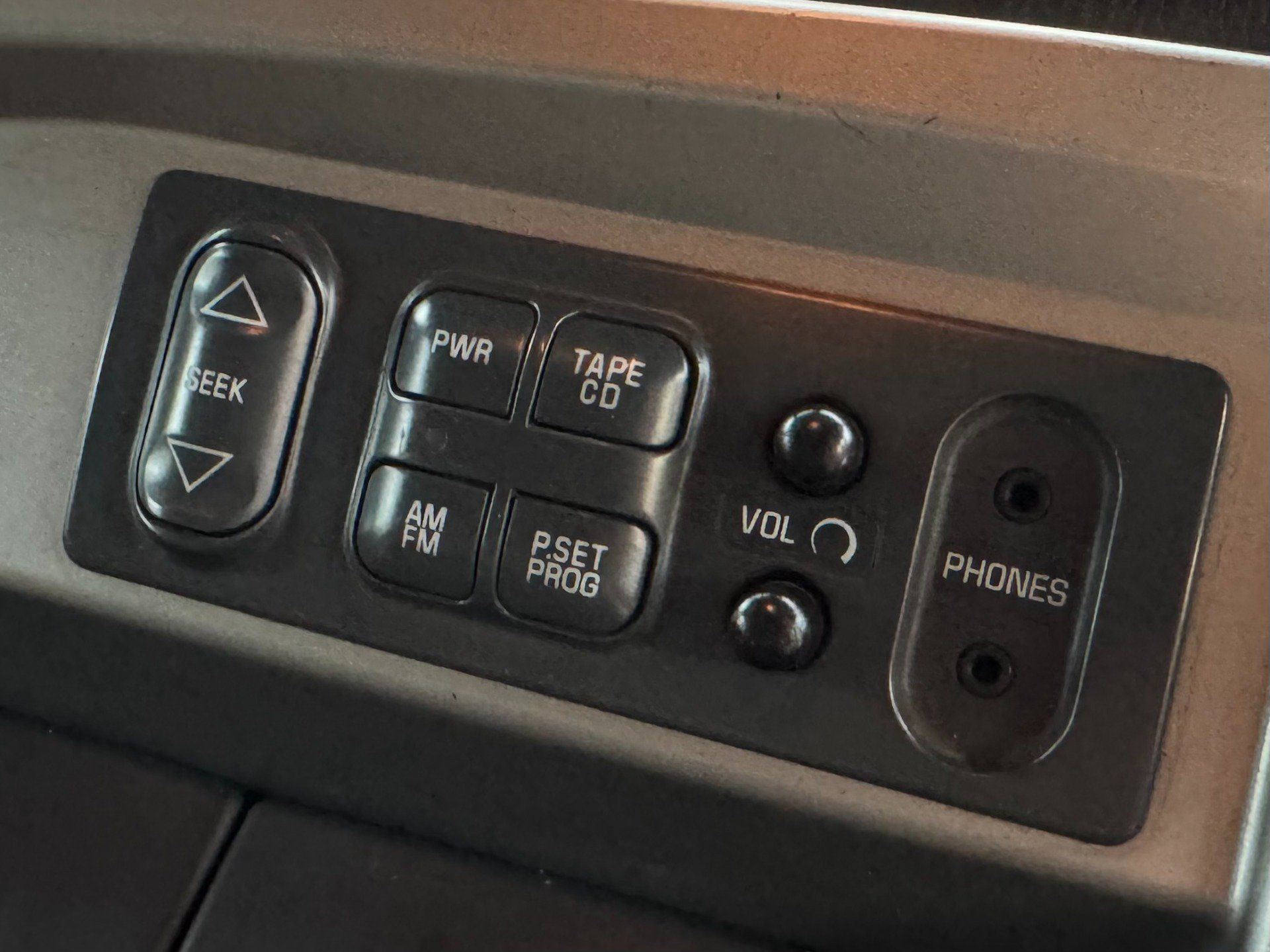 Used 2004 HUMMER H1 4-Door Open Top AWD/4WD image 35