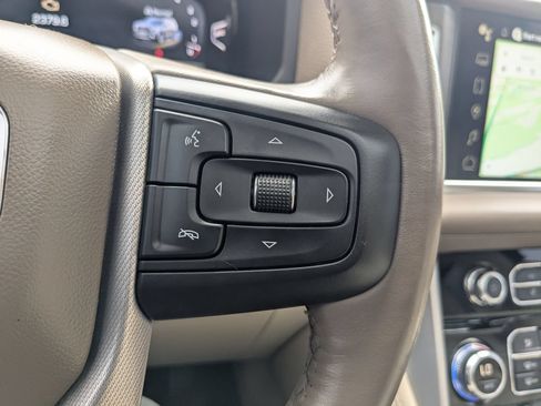 Used 2022 GMC Yukon Denali RWD image 24