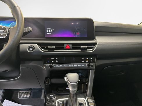 Certified 2024 Kia Seltos SX w/ SX Sunroof Package AWD/4WD image 22