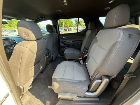 Used 2023 Chevrolet Traverse LT AWD/4WD image 25