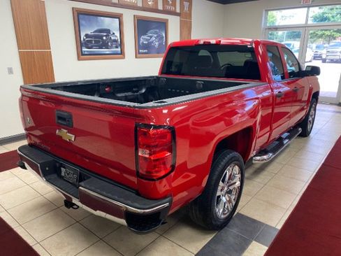 Used 2018 Chevrolet Silverado 1500 Custom w/ Custom Convenience Package RWD image 6