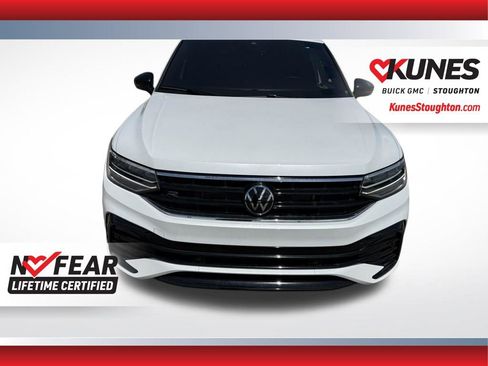 Used 2024 Volkswagen Tiguan SE R-Line AWD/4WD image 5