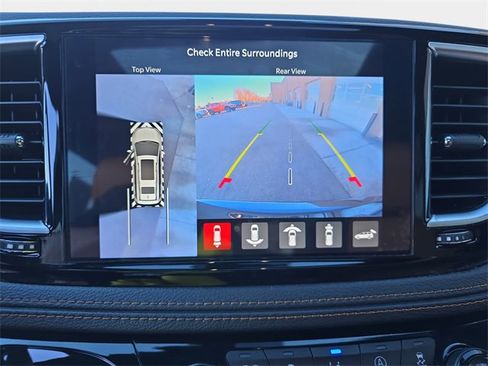 Used 2021 Chrysler Pacifica Pinnacle image 27