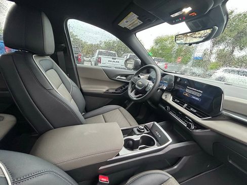 New 2026 Chevrolet Equinox LT w/ Convenience Package II FWD image 25
