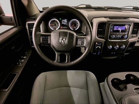Used 2019 RAM 1500 Express AWD/4WD image 5