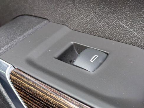 Used 2021 GMC Sierra 1500 Elevation image 31