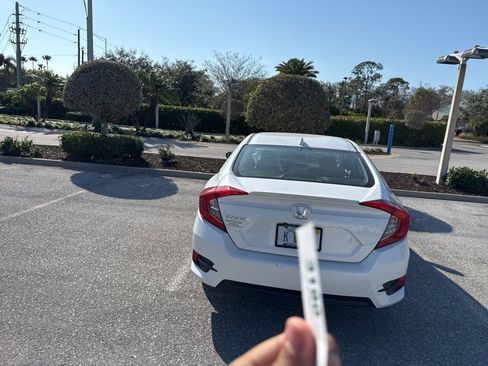 Used 2017 Honda Civic EX-L image 8