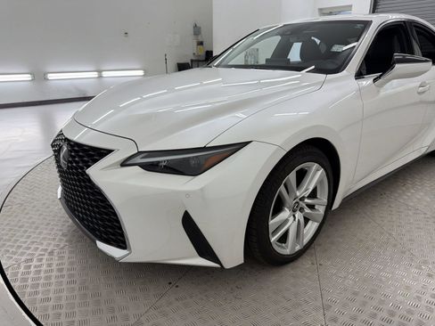 Used 2025 Lexus IS 300 w/ Comfort Package RWD image 27