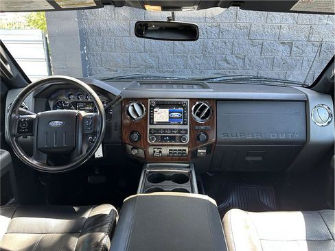 Used 2011 Ford F250 Lariat w/ Lariat Ultimate Pkg AWD/4WD image 19