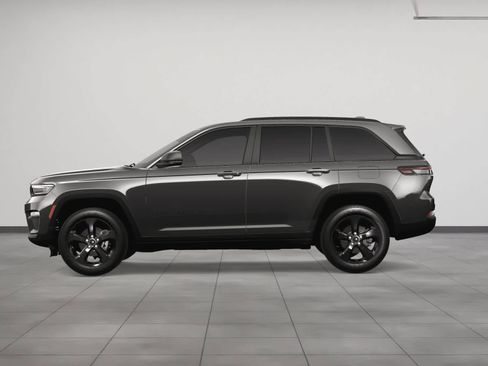 New 2025 Jeep Grand Cherokee Limited w/ Black Appearance Package image 3