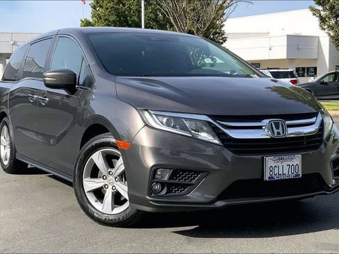 Used 2018 Honda Odyssey EX image 2